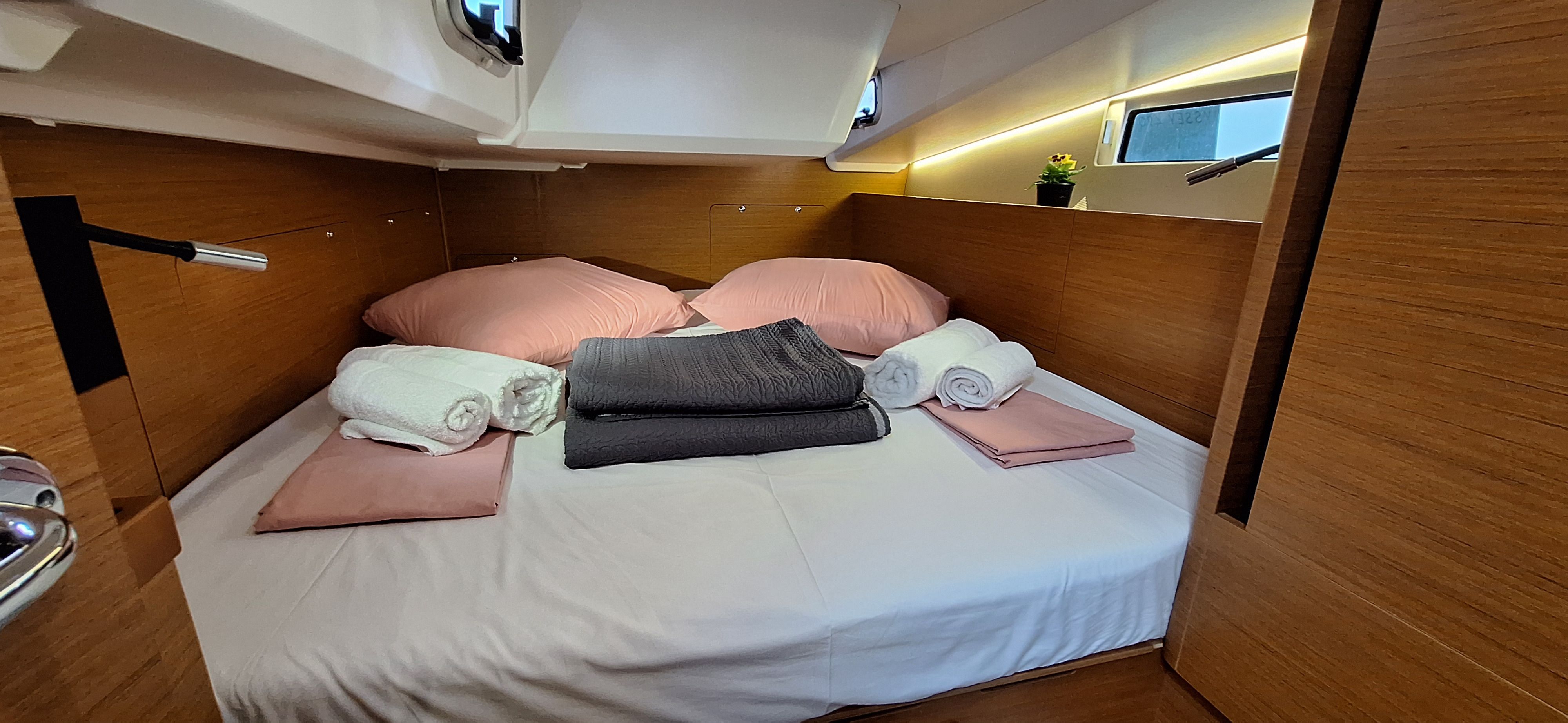 Jeanneau Sun Odyssey 490 | Lady Flora 2