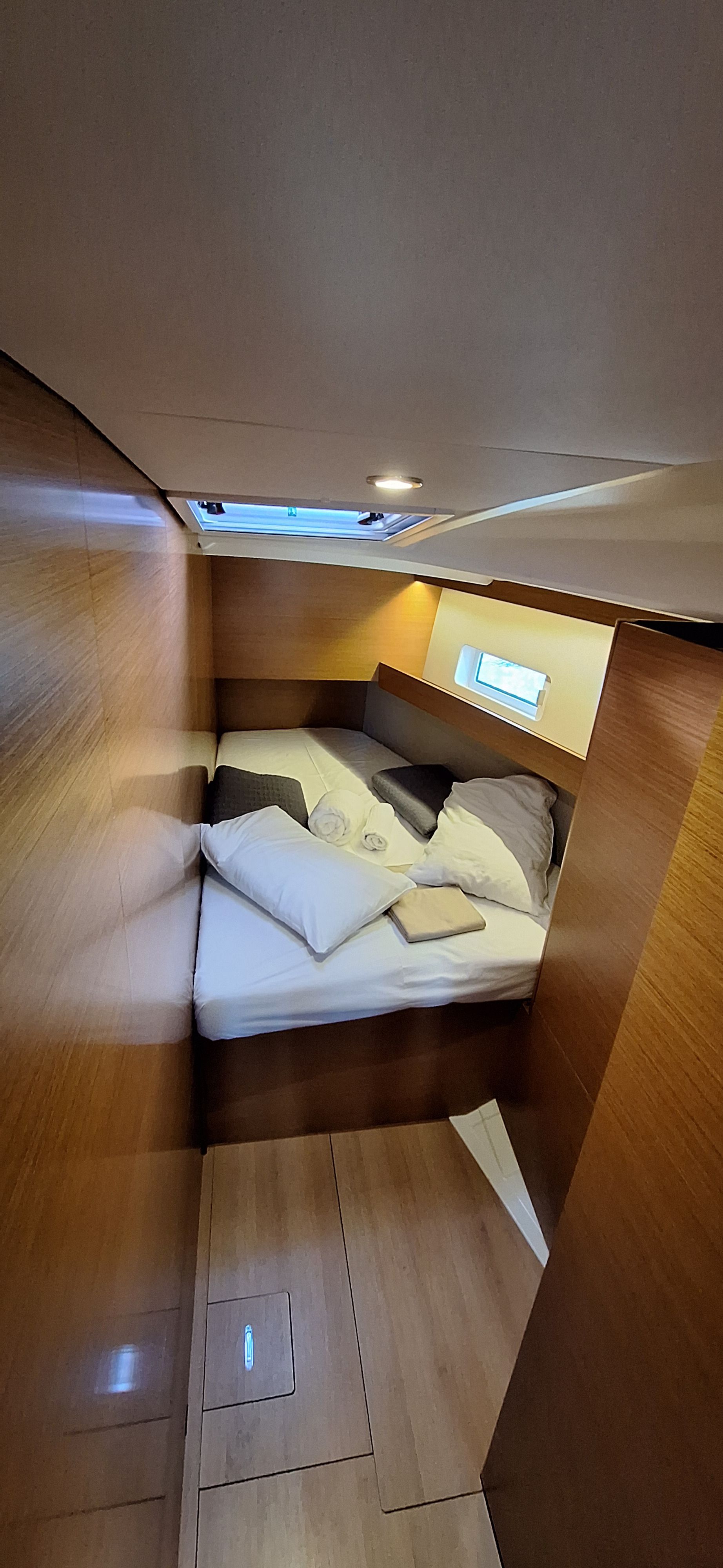Jeanneau Sun Odyssey 490 | Lady Flora 2
