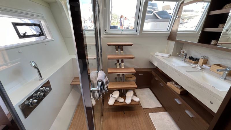 Lagoon 620 | Atlantis