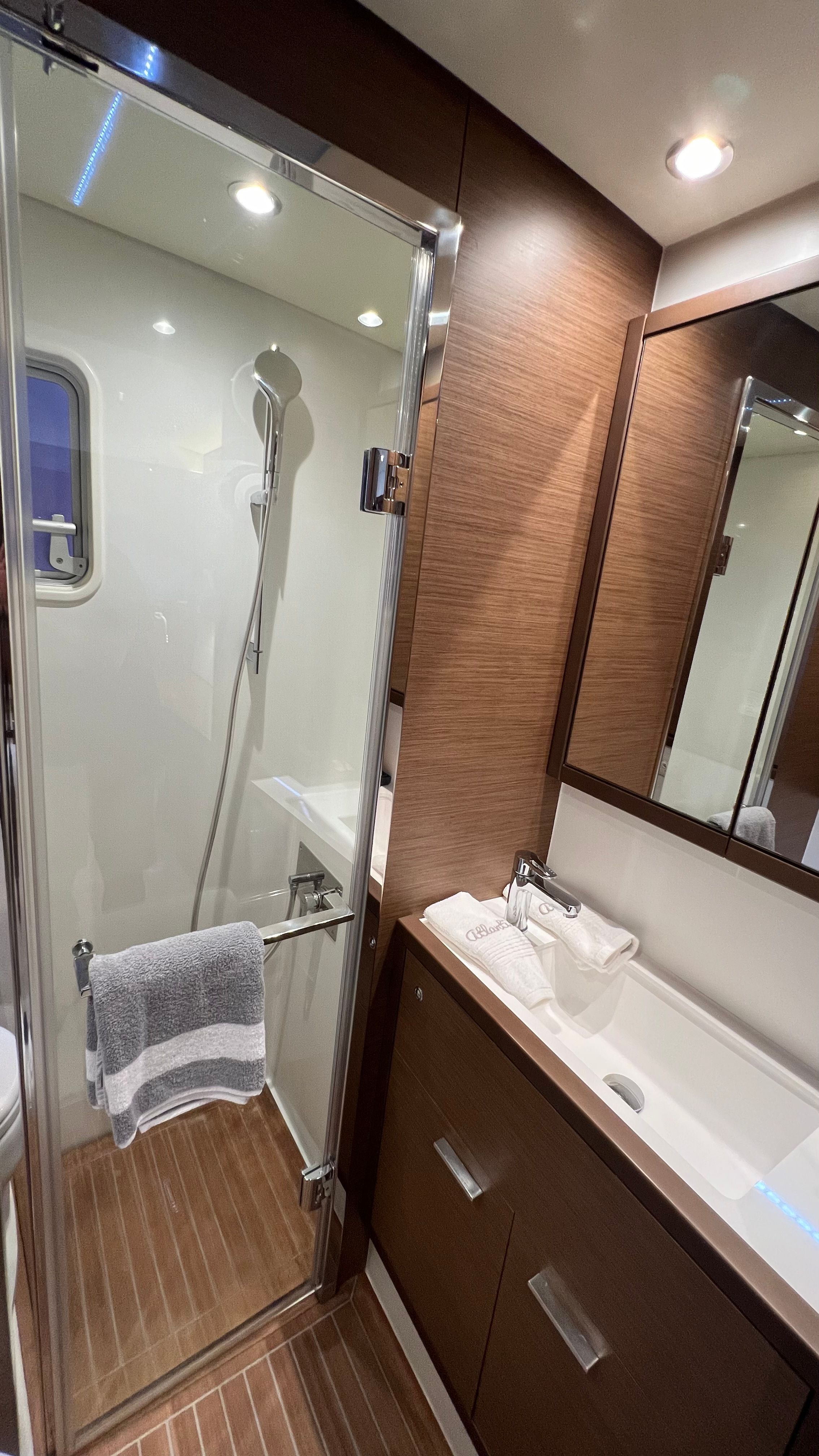 Lagoon 620 | Atlantis