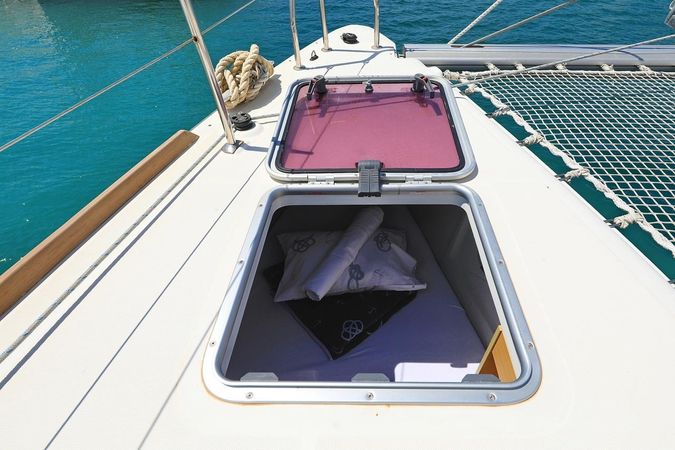 Lagoon 400 | Pagomo Nayan