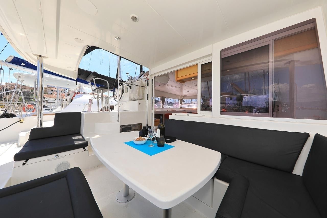 Lagoon 400 | Pagomo Nayan