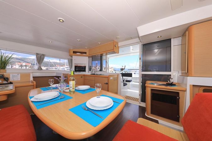 Lagoon 400 | Pagomo Nayan