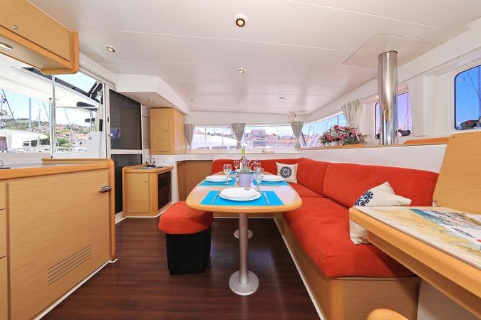 Lagoon 400 | Pagomo Nayan