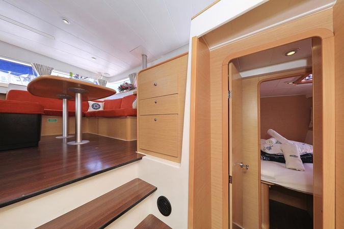 Lagoon 400 | Pagomo Nayan