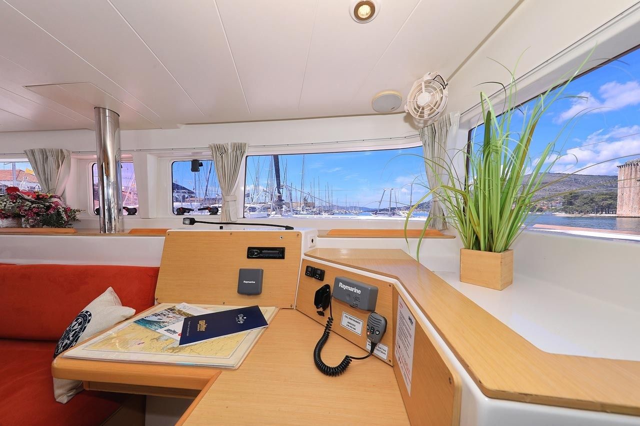 Lagoon 400 | Pagomo Nayan