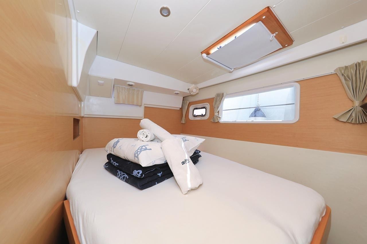 Lagoon 400 | Pagomo Nayan