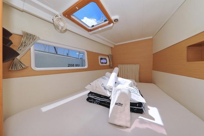 Lagoon 400 | Pagomo Nayan