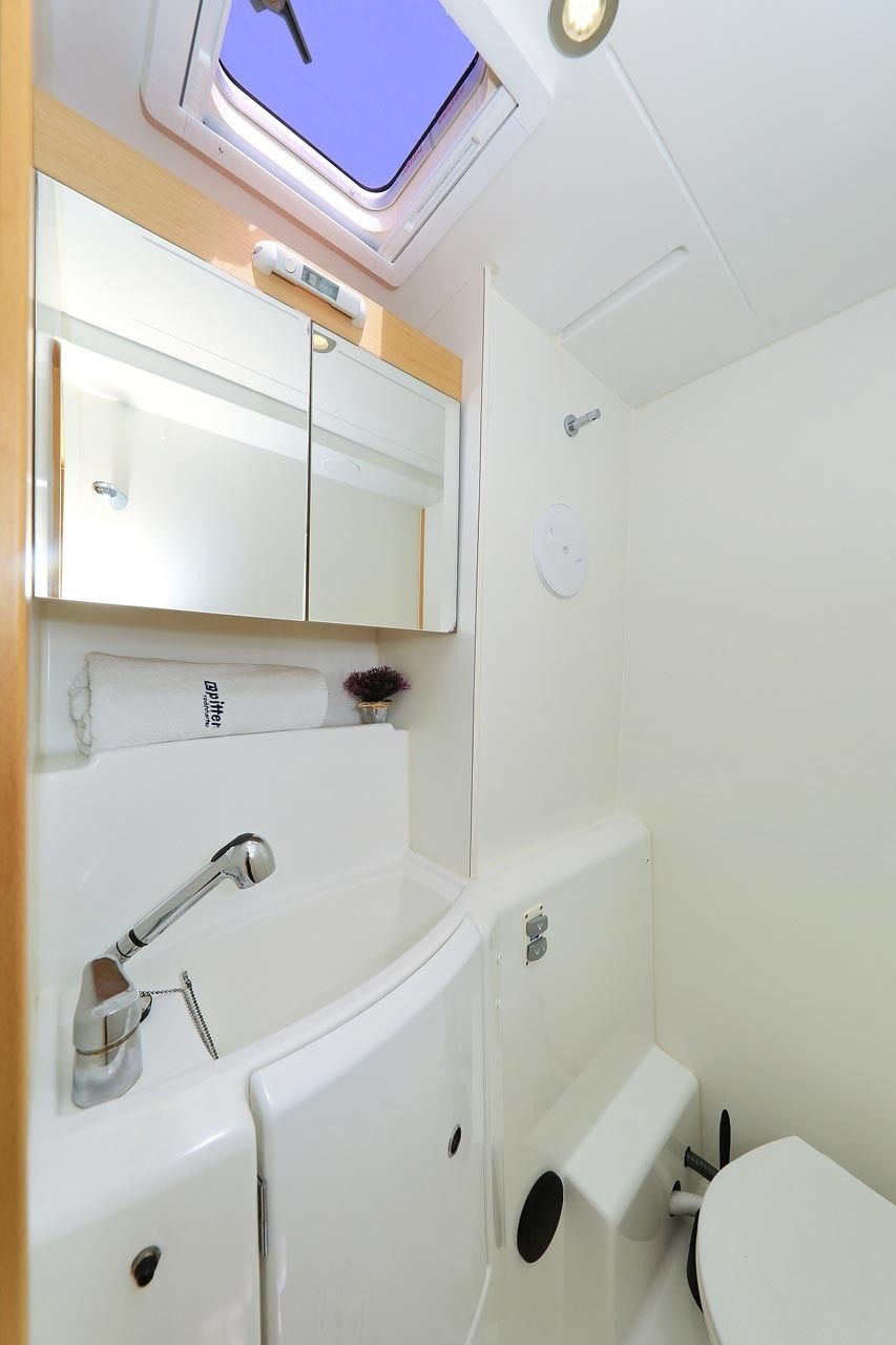 Lagoon 400 | Pagomo Nayan