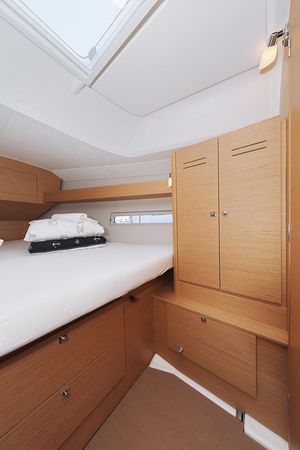 Dufour 382 | Elyra