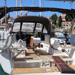 Dufour 382 | Elyra
