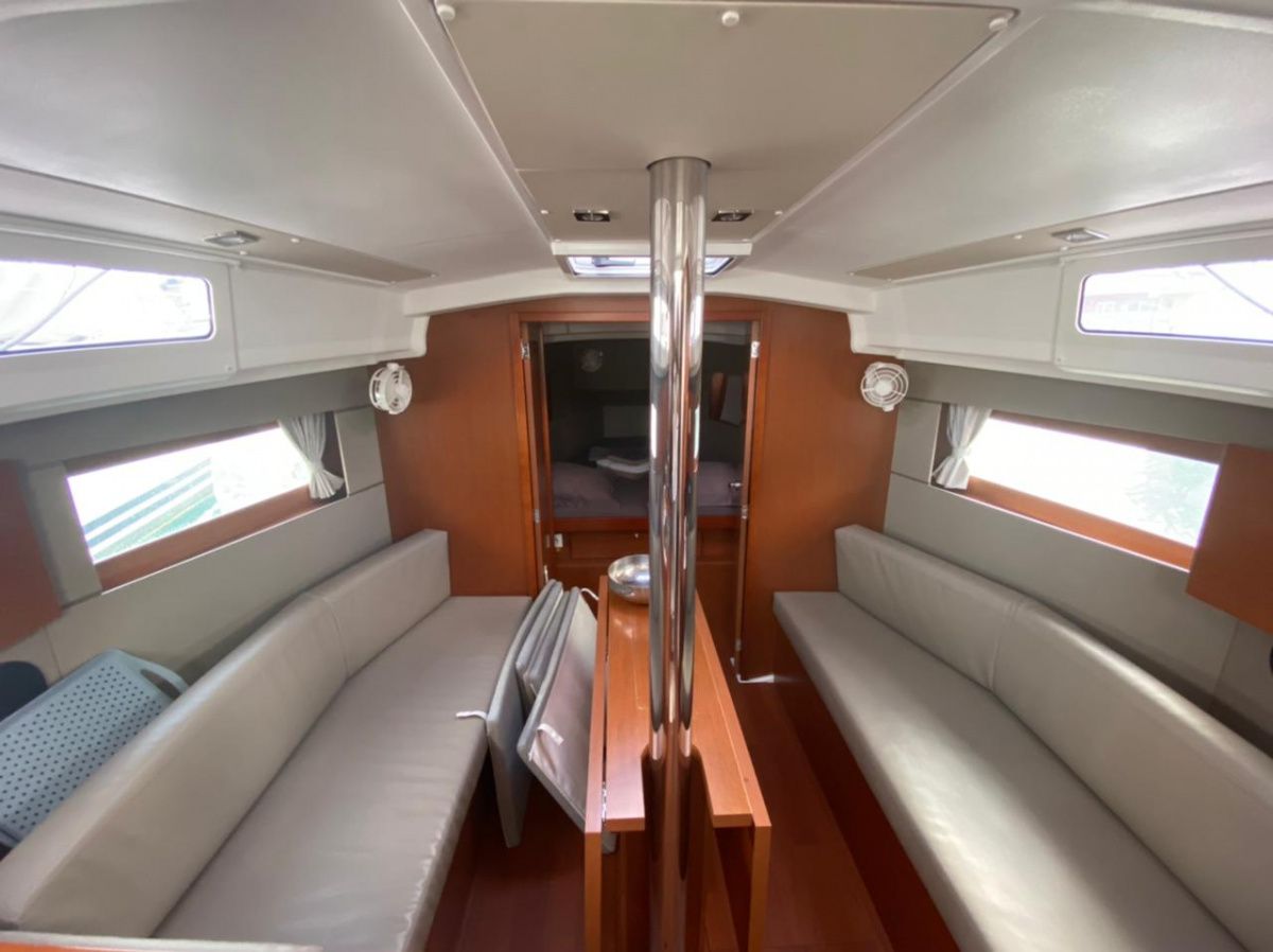 Beneteau Oceanis 35.1 | 3 Pommes