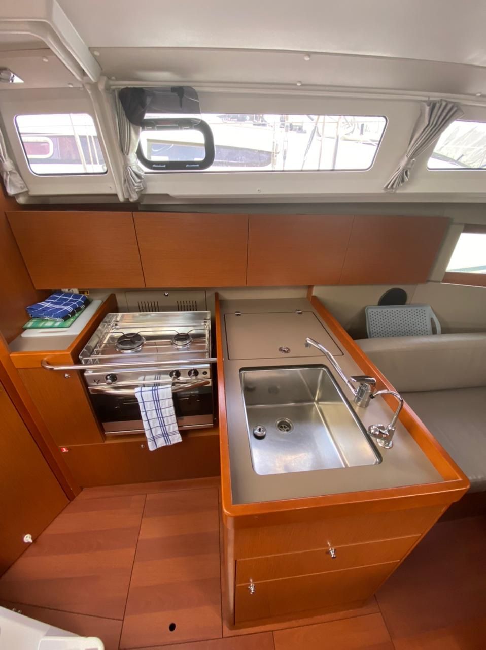 Beneteau Oceanis 35.1 | 3 Pommes