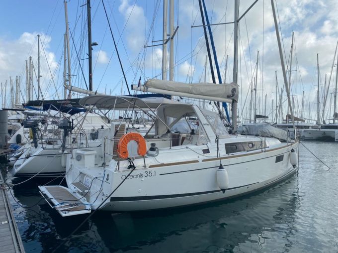 Beneteau Oceanis 35.1 | 3 Pommes