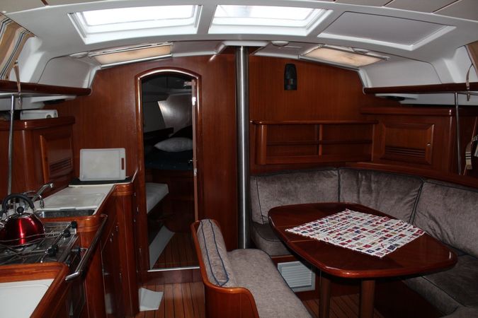 Beneteau Oceanis Clipper 423 | Aenaon