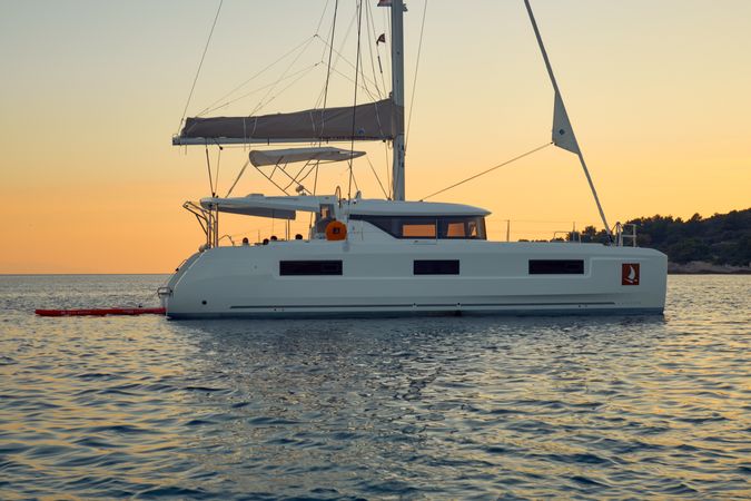 Lagoon 46 | Brighter star