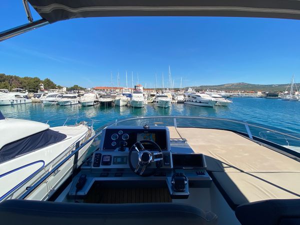 Galeon 550 Sky | Gremix