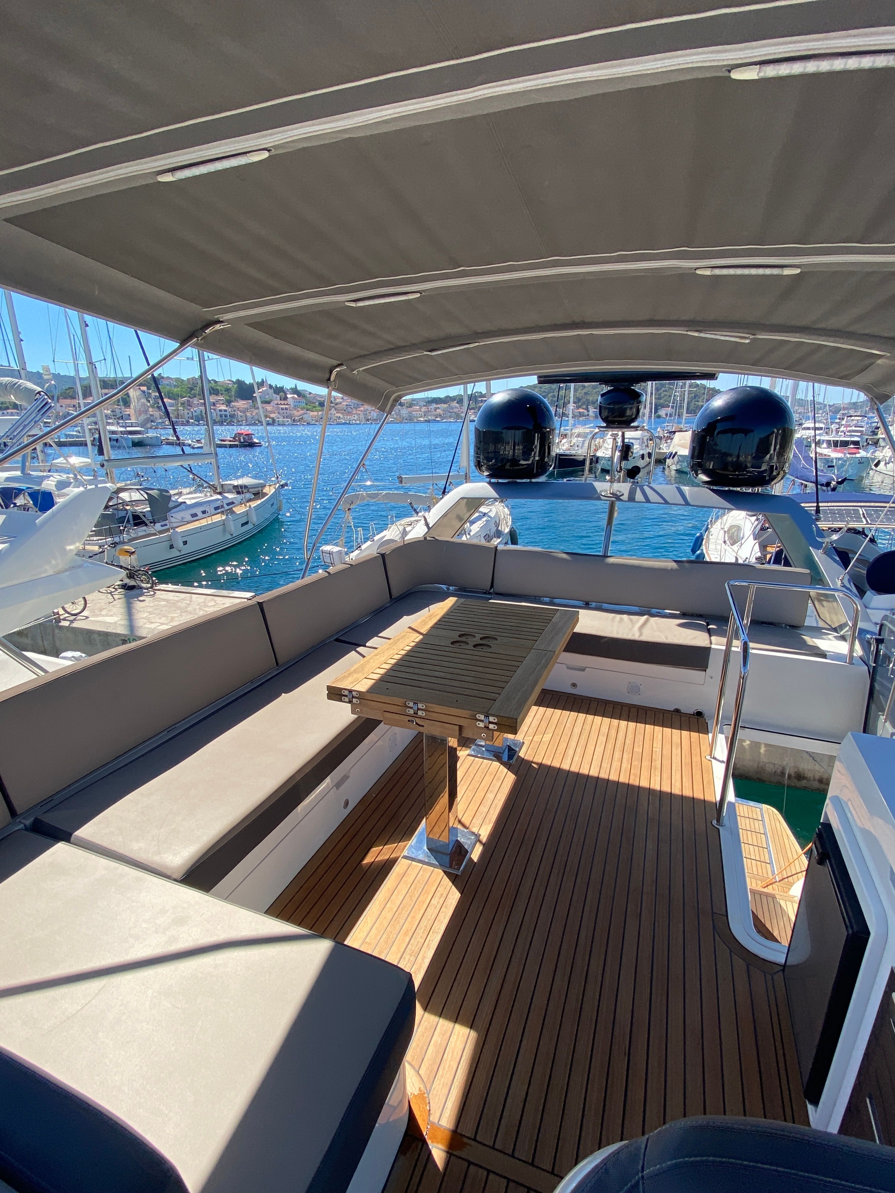 Galeon 550 Sky | Gremix