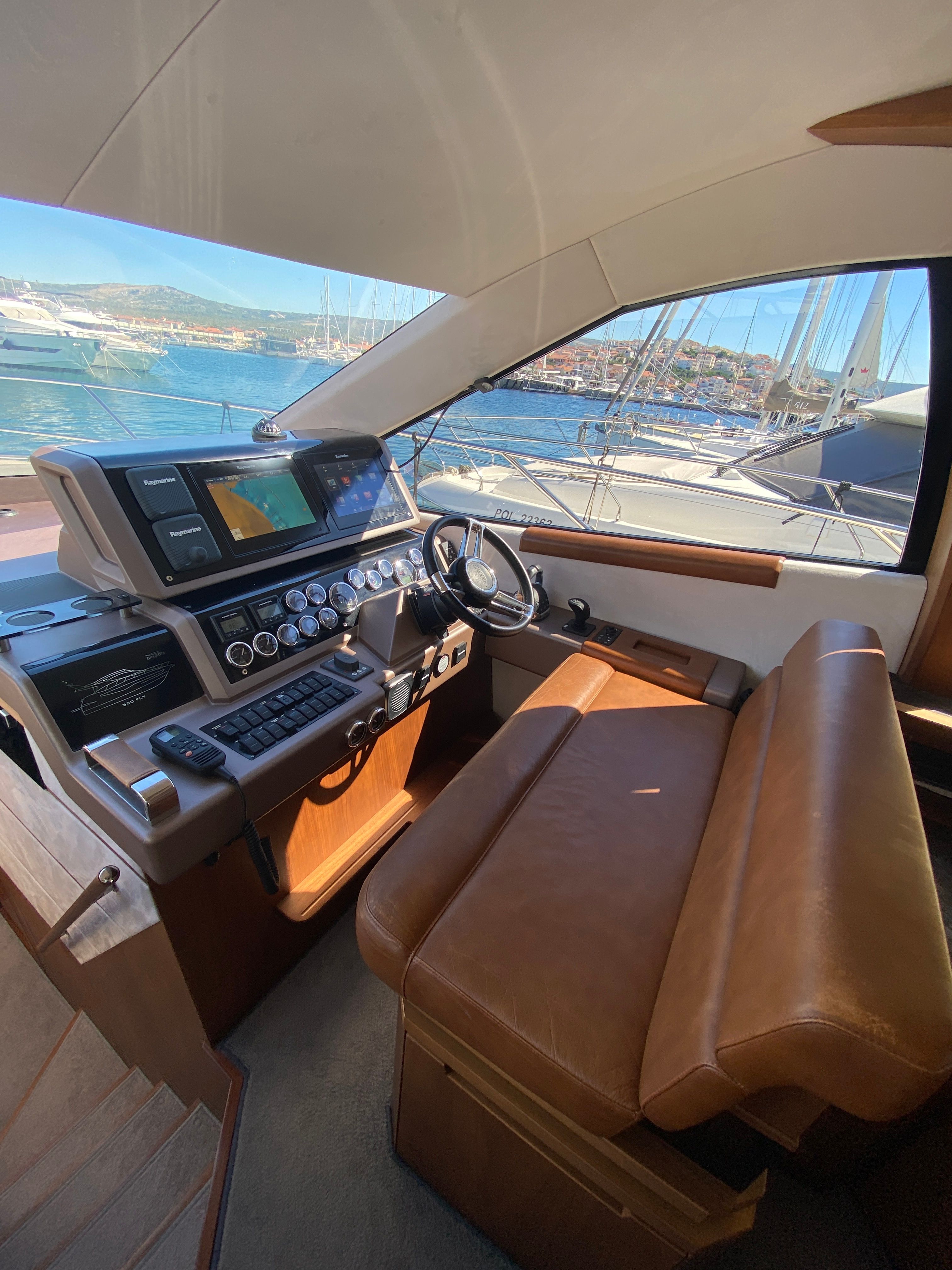 Galeon 550 Sky | Gremix