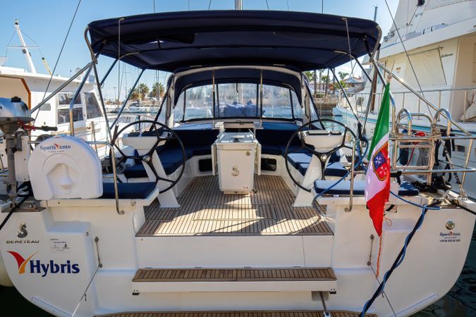 Beneteau Oceanis 51.1 | Hybris