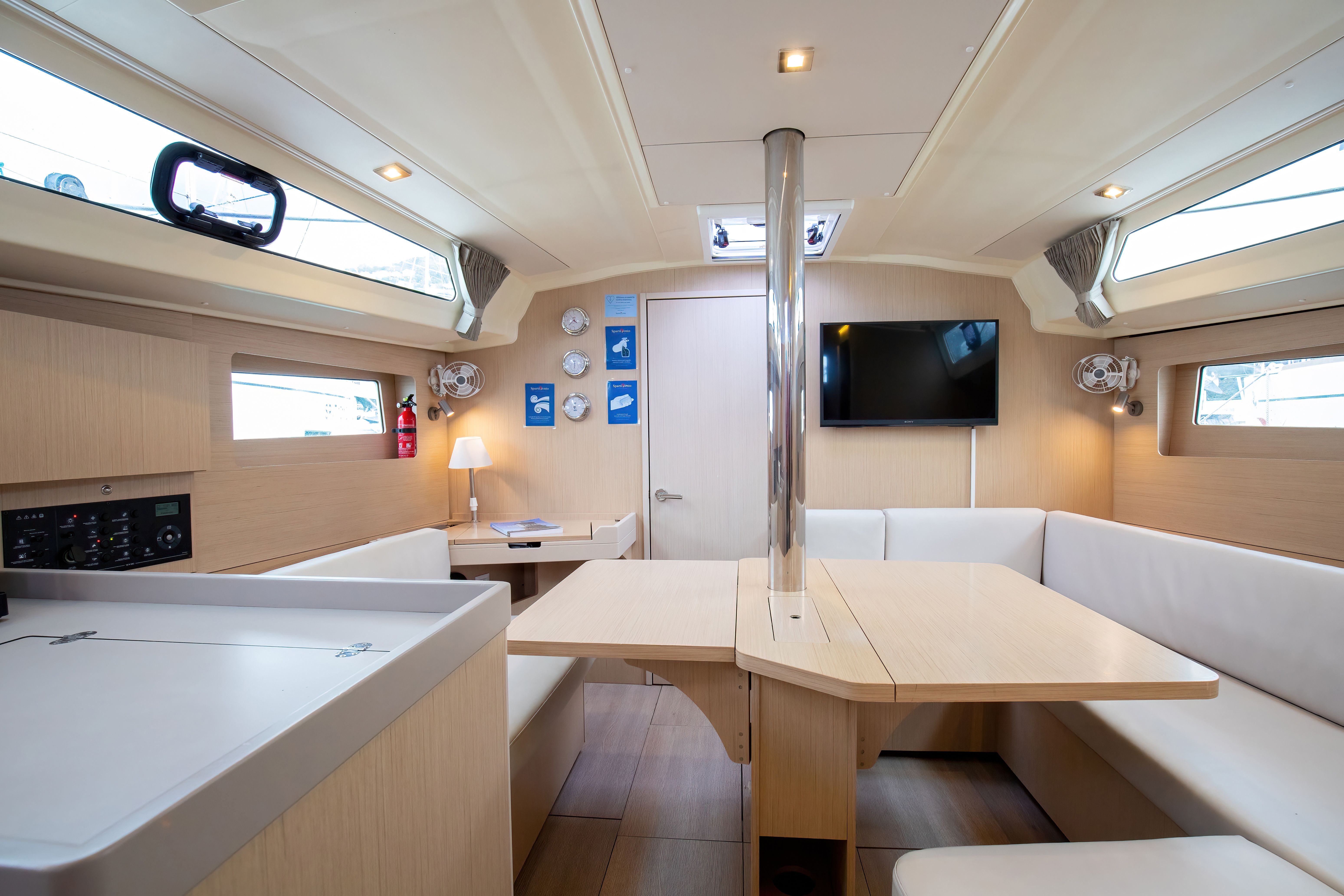 Beneteau Oceanis 41.1 | Arianna