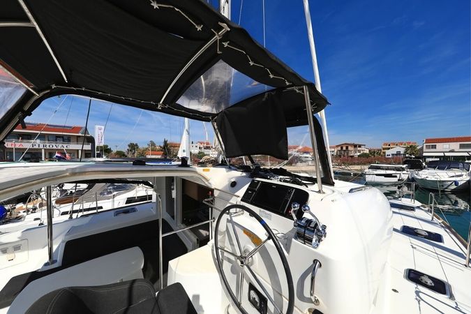 Lagoon 40 | Liquid Spirit