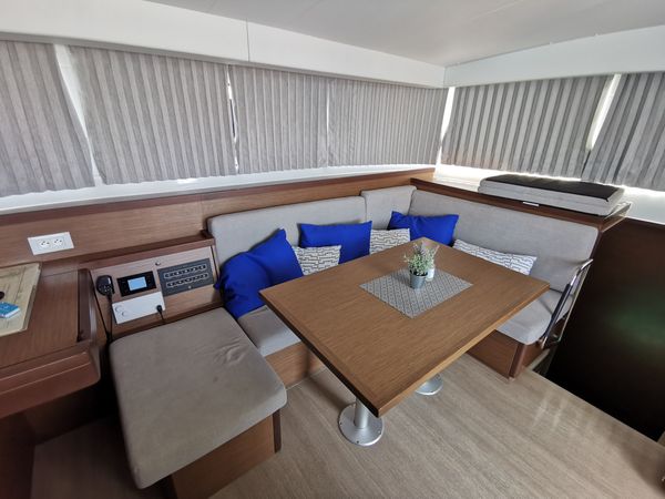 Lagoon 40 | Sailing Point