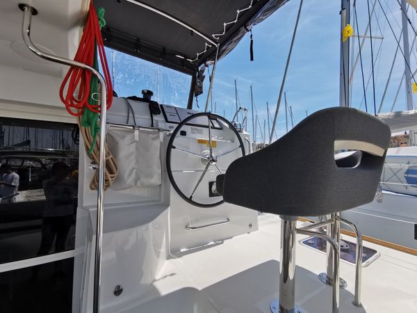 Lagoon 40 | Sailing Point