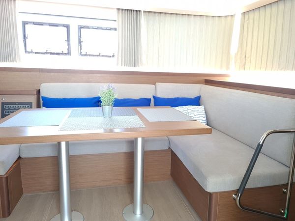 Lagoon 40 | Sailing Point