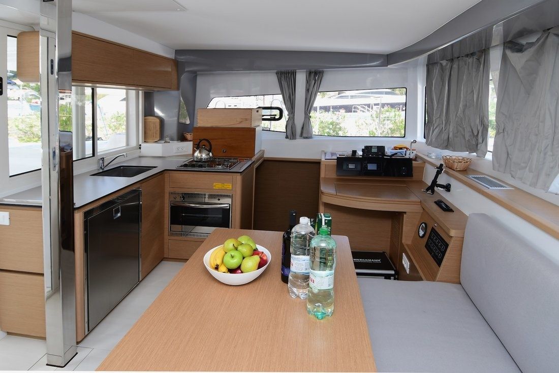 Excess 12 | Silver Kiss