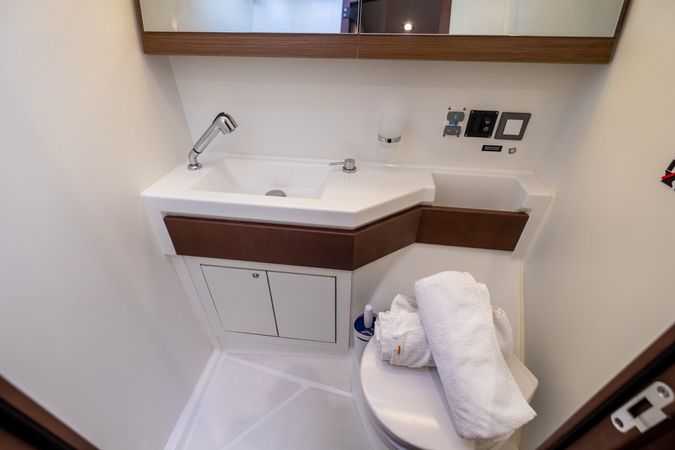 Beneteau Oceanis 46.1 | July