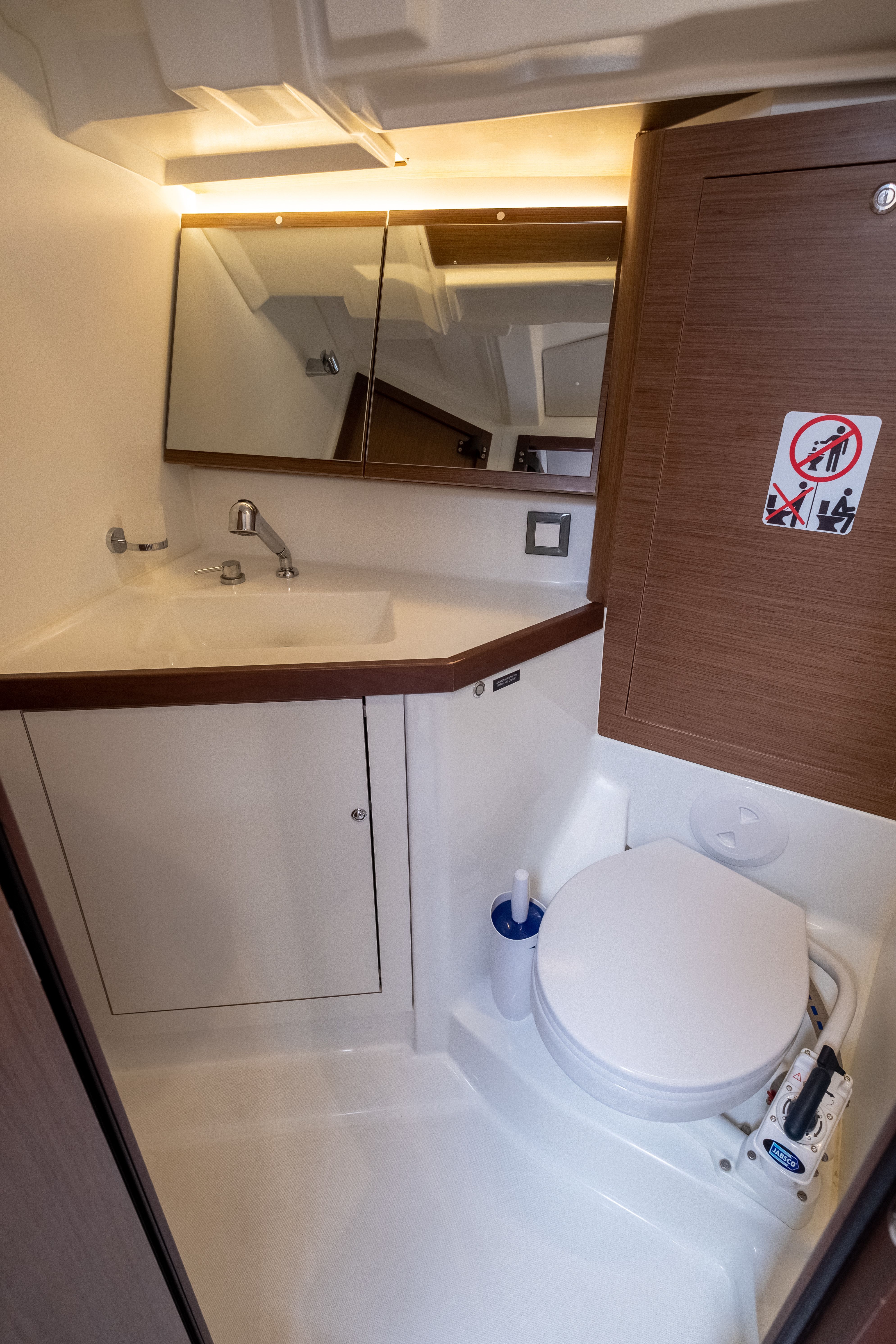 Beneteau Oceanis 46.1 | July