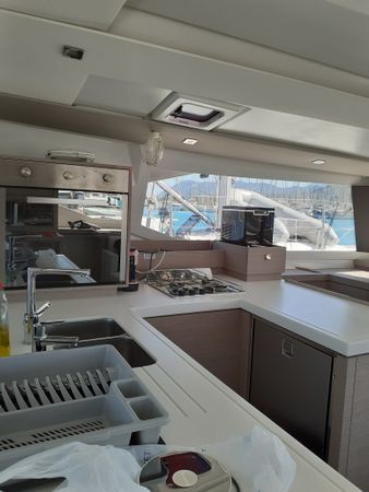 Fountaine Pajot Astrea 42 | Orestes