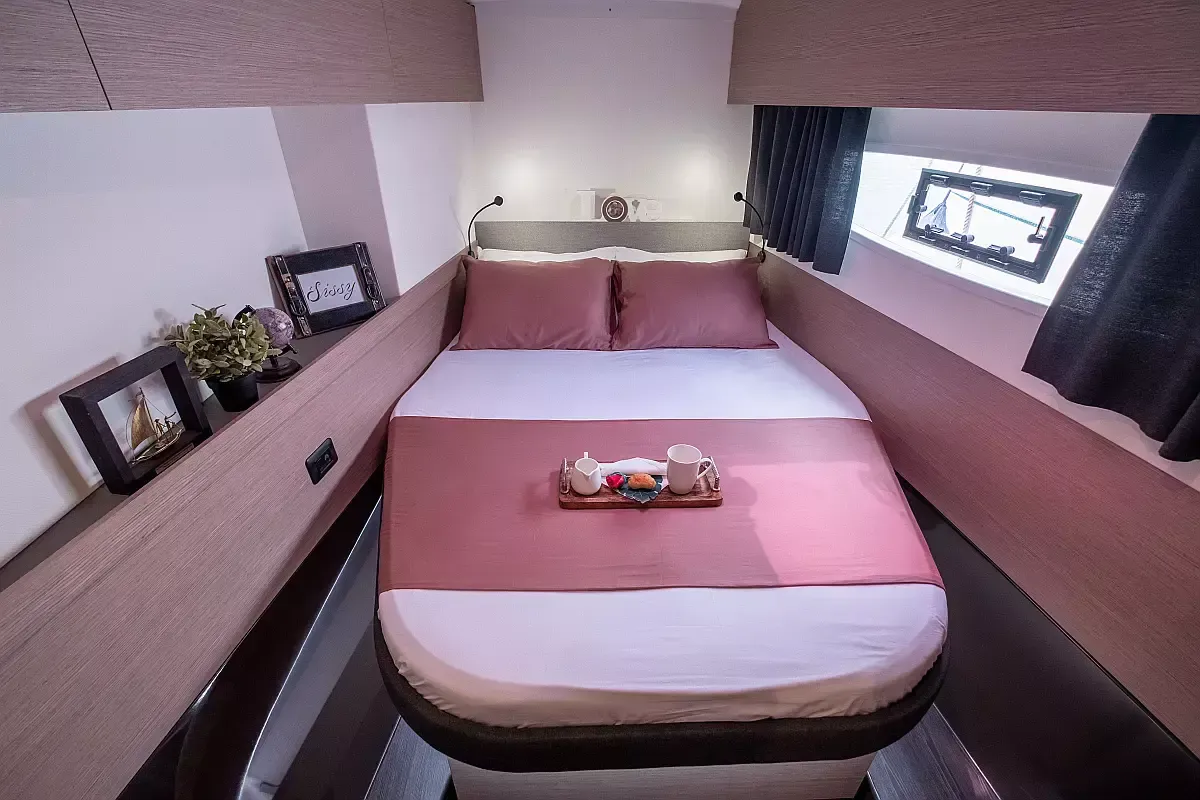 Fountaine Pajot Astrea 42 | Orestes