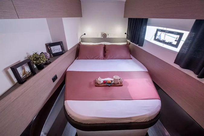 Fountaine Pajot Astrea 42 | Orestes