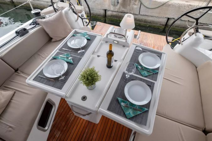 Jeanneau Sun Odyssey 410 | Elcano