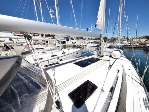 Bavaria Cruiser 41 | Nixie