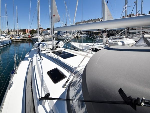 Bavaria Cruiser 41 | Nixie