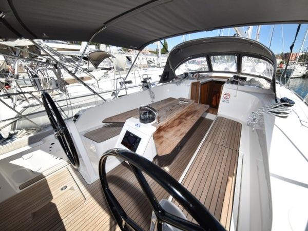 Bavaria Cruiser 41 | Nixie