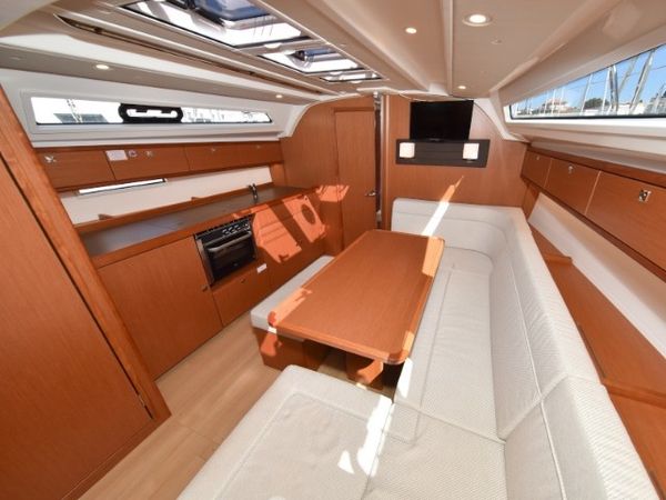 Bavaria Cruiser 41 | Nixie