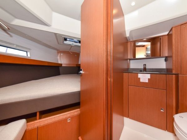 Bavaria Cruiser 41 | Nixie