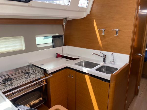 Jeanneau Sun Odyssey 440 | Lornia
