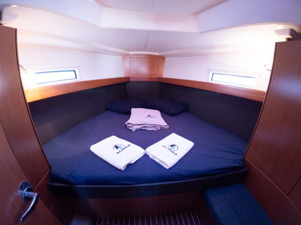 Bavaria Cruiser 37 | Almira