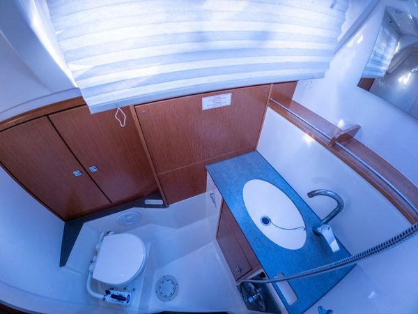 Bavaria Cruiser 37 | Almira