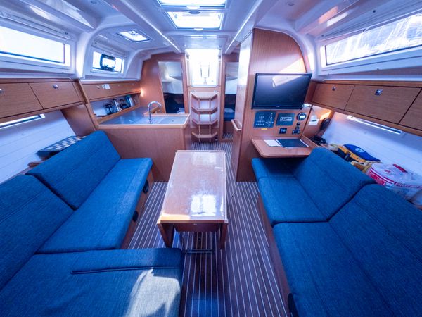 Bavaria Cruiser 37 | Almira