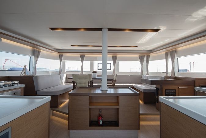 Lagoon 50 | For Sail Again