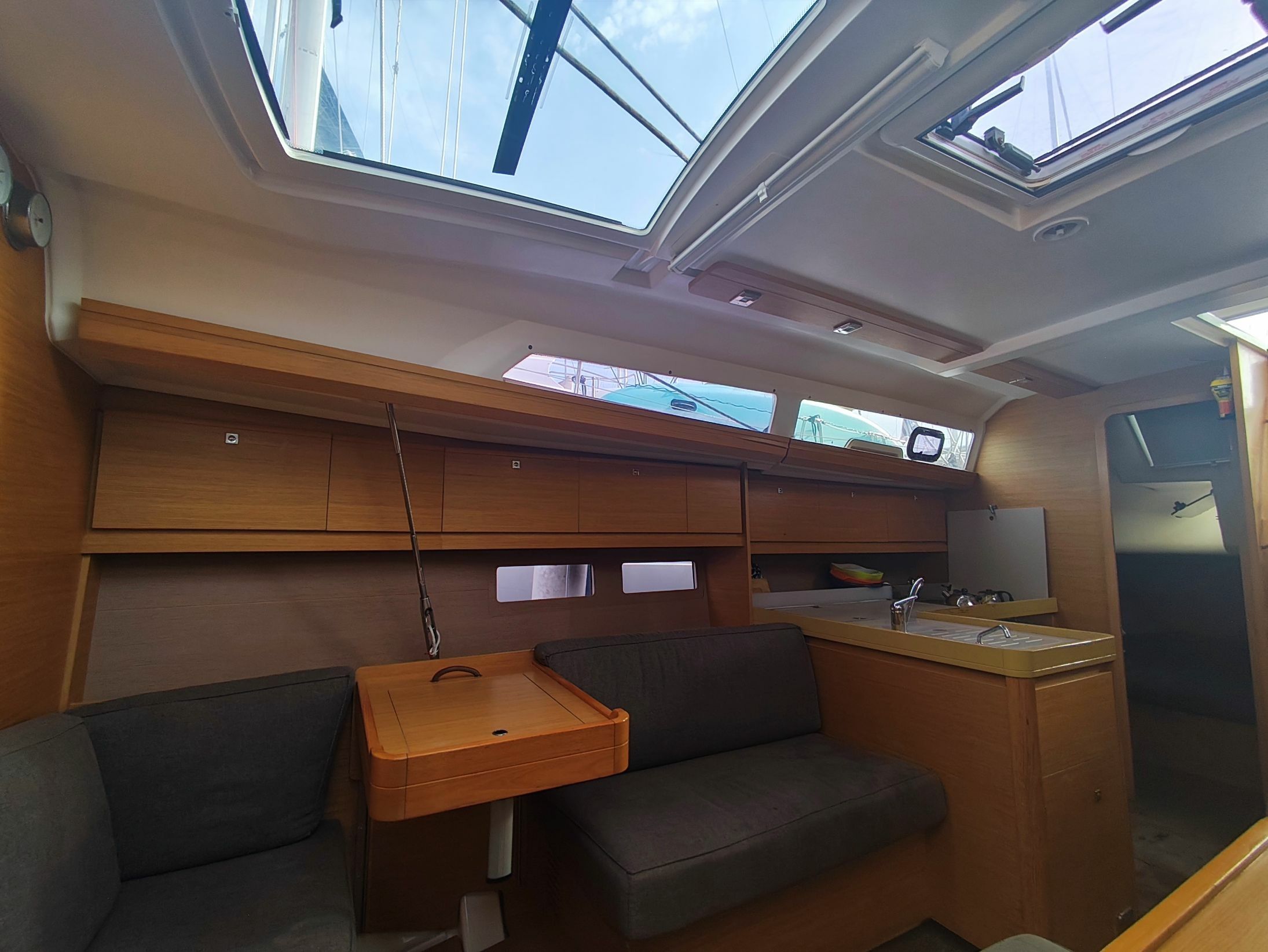Dufour 412 | Iliana