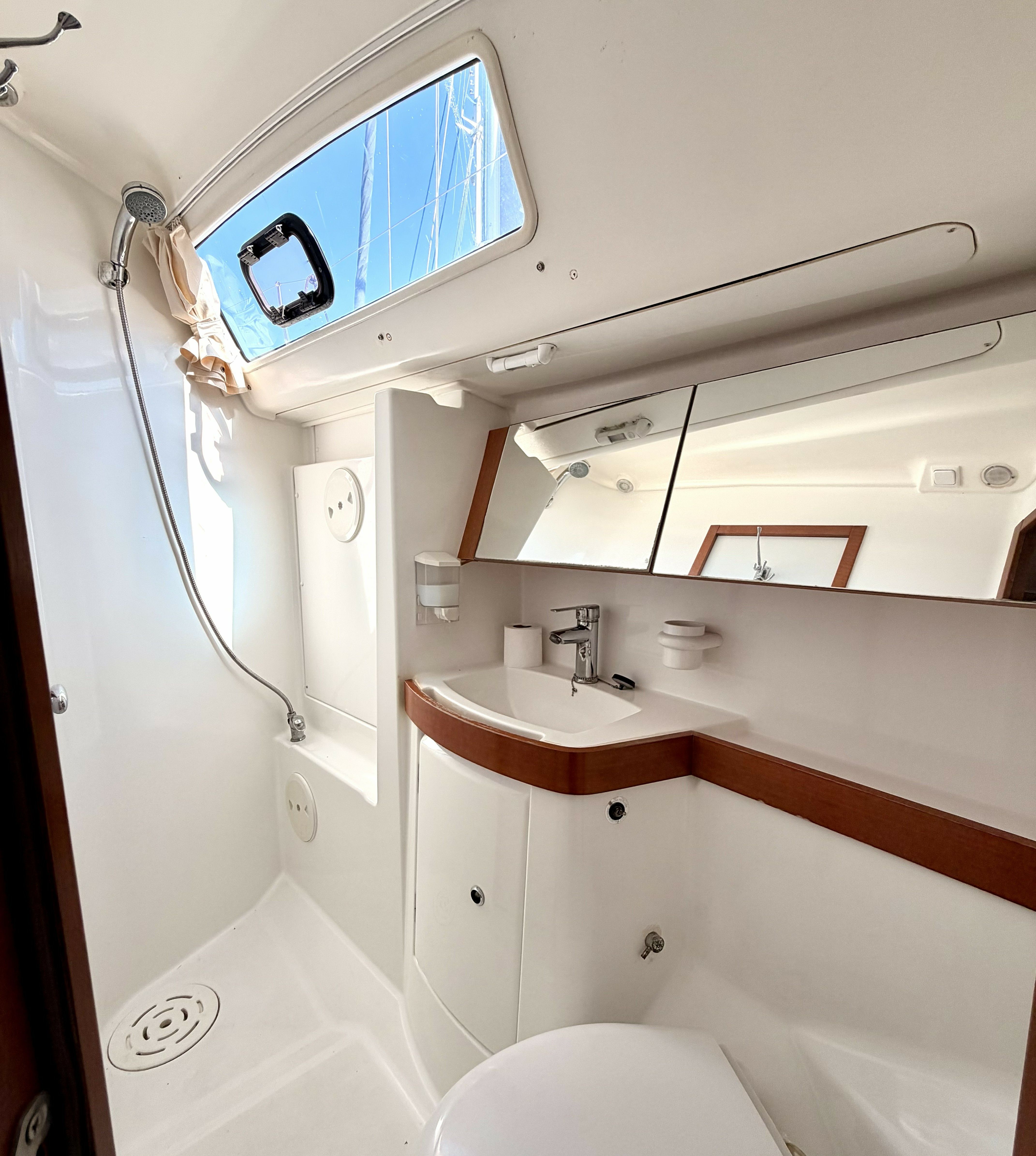 Beneteau Oceanis 40 | Tigre
