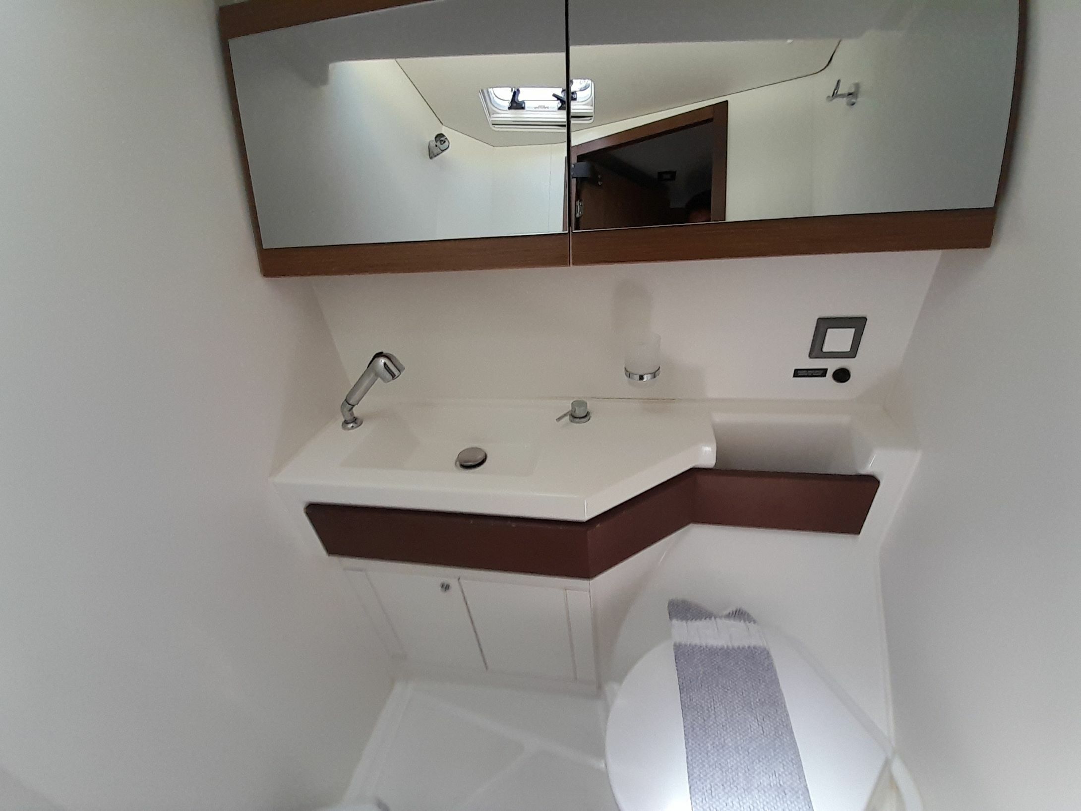 Beneteau Oceanis 46.1 | Friendseap