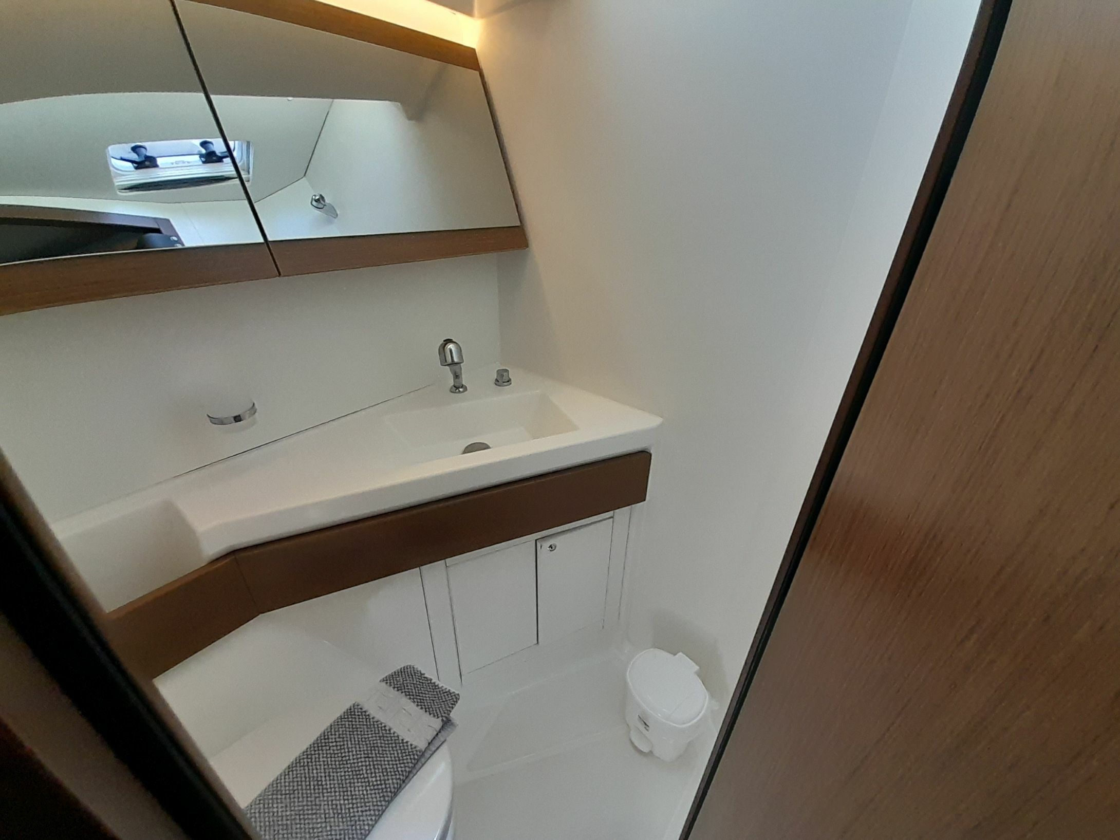 Beneteau Oceanis 46.1 | Friendseap